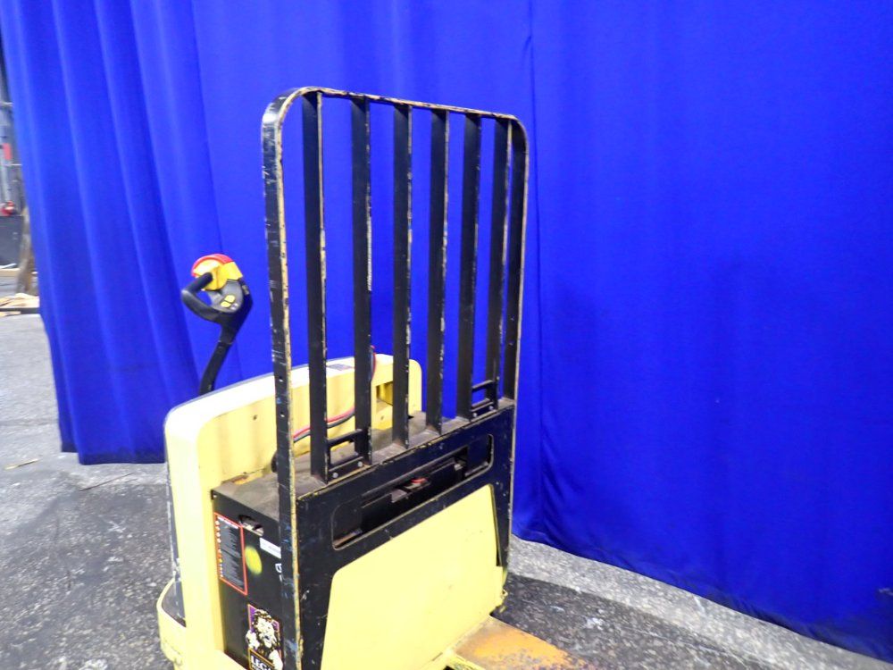 Hyster 6000 Lbs Electric Pallet Jack - W602