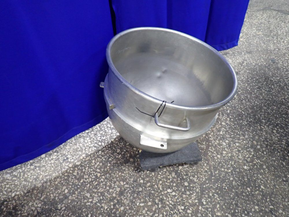 Mixing Bowl W/ Attachments