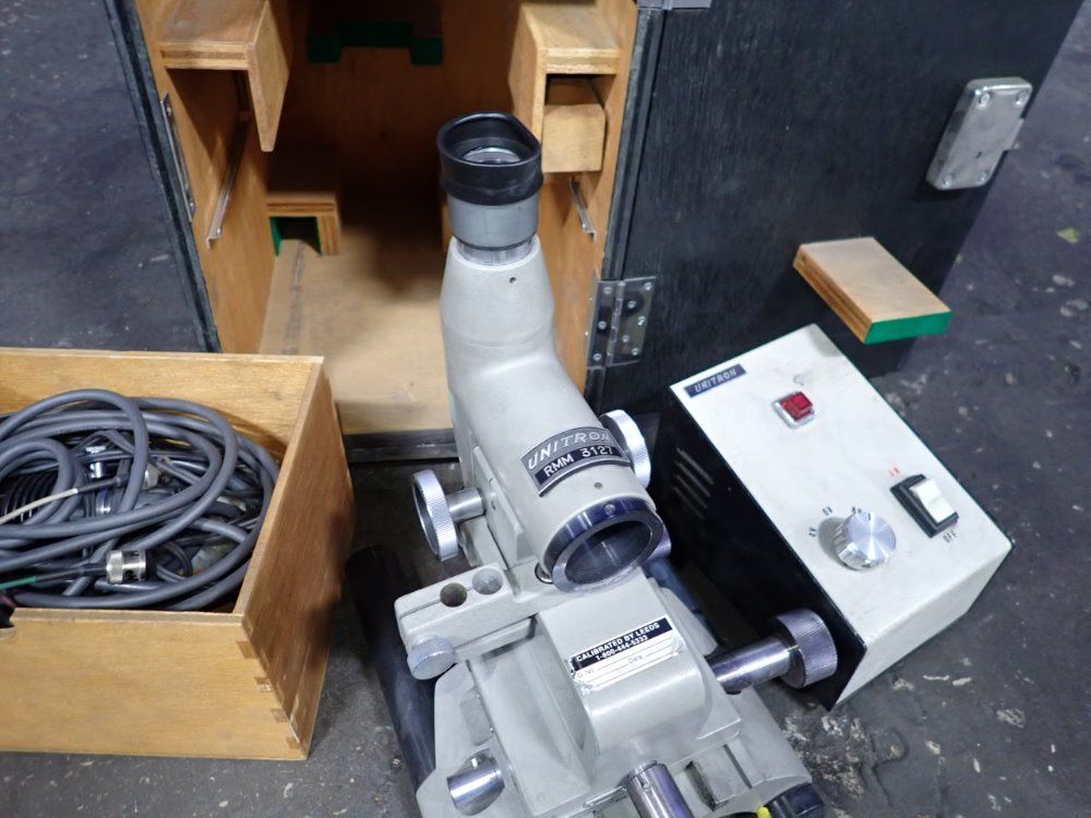 Unitron Microscope - Rmm 3127