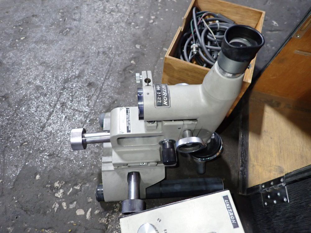 Unitron Microscope - Rmm 3127
