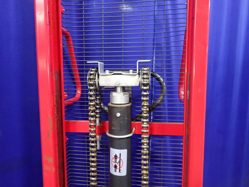 Dayton 3000 Lbs Straddle Lift - 4vme1