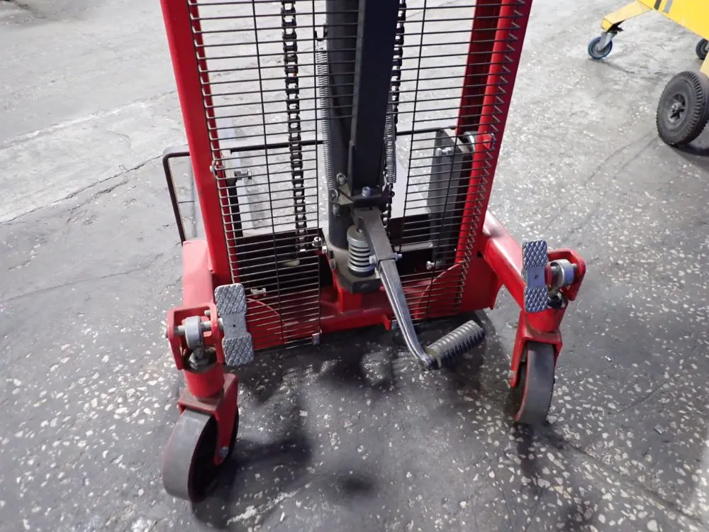 Dayton 3000 Lbs Straddle Lift - 4vme1