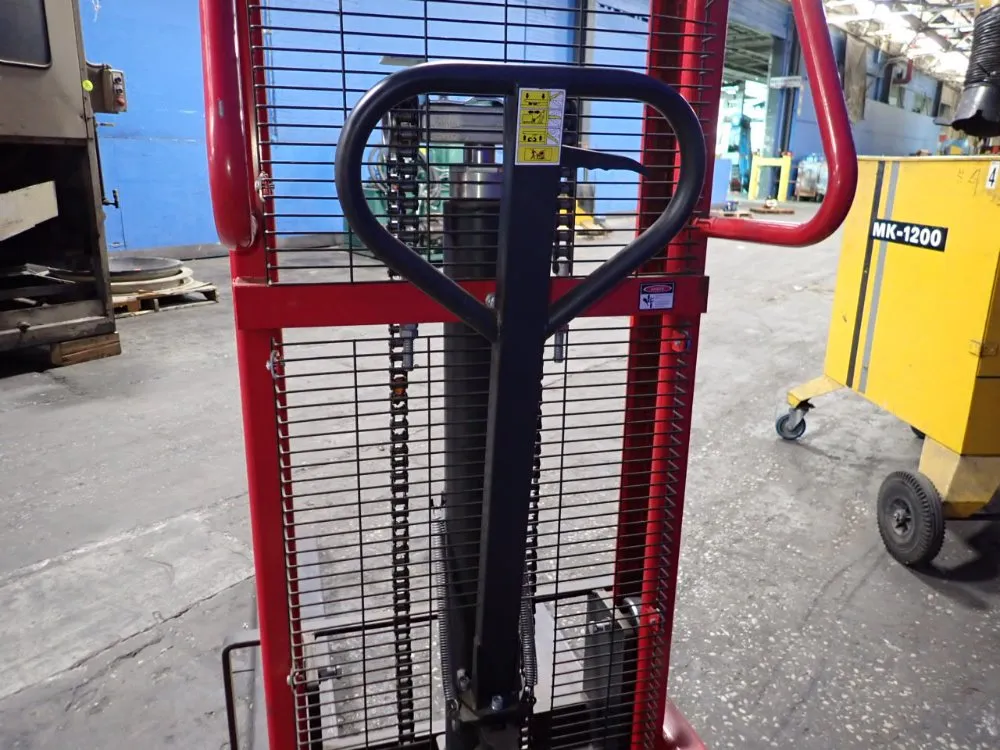 Dayton 3000 Lbs Straddle Lift - 4vme1