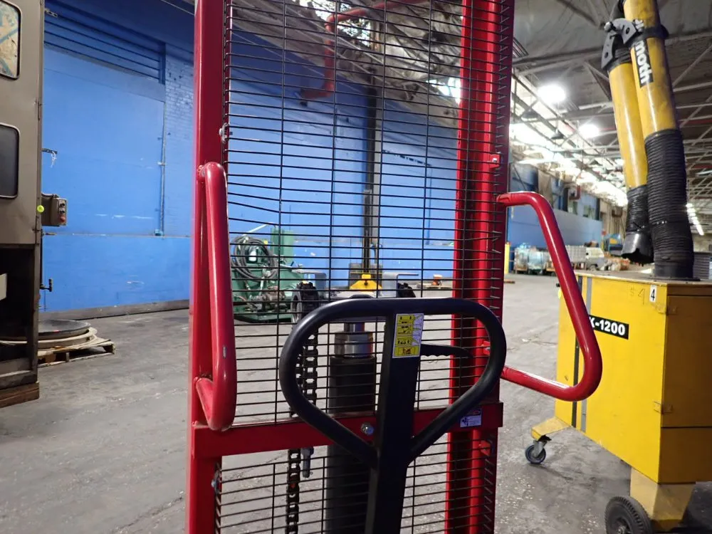 Dayton 3000 Lbs Straddle Lift - 4vme1