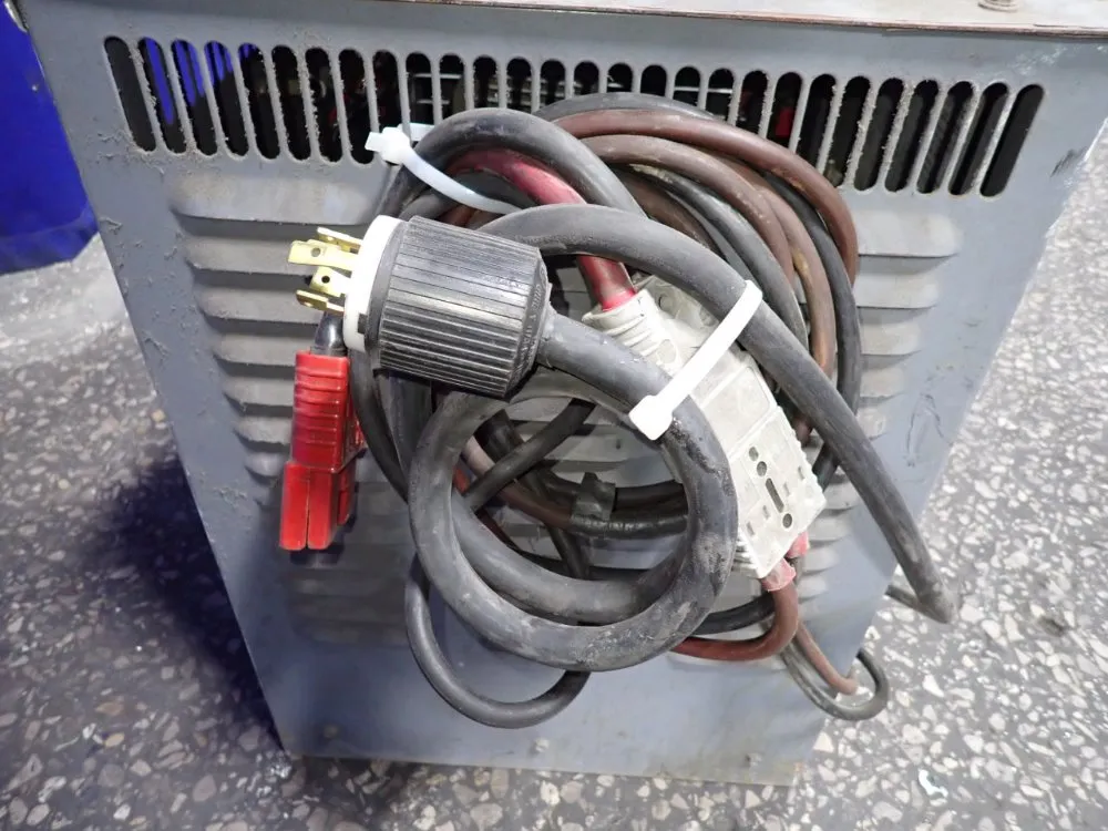 Precision 600 Ah Battery Charger - 3pf12b-600emes