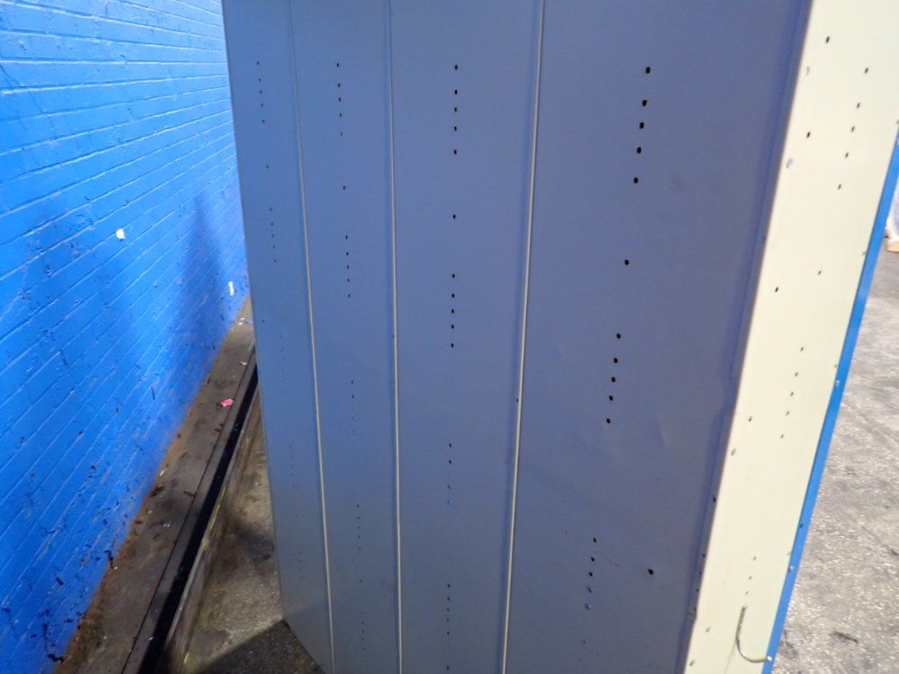 Lyon Workspace Products 8 Lockers Locker Unit