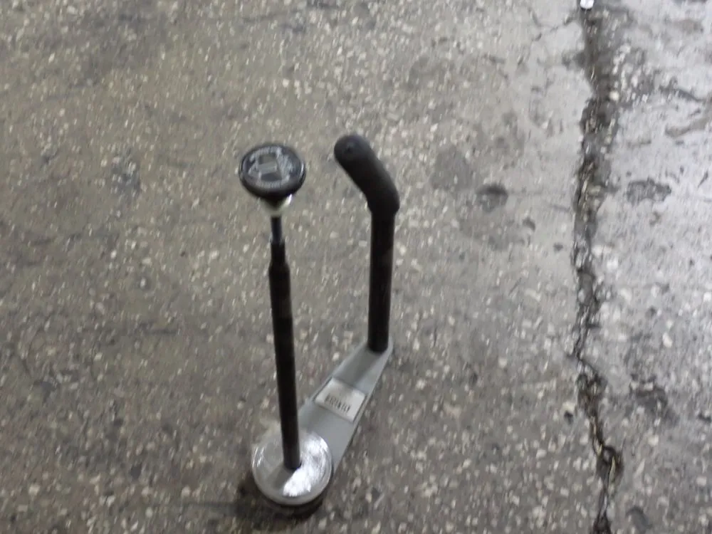 Uline Handheld Wrapper - H-518