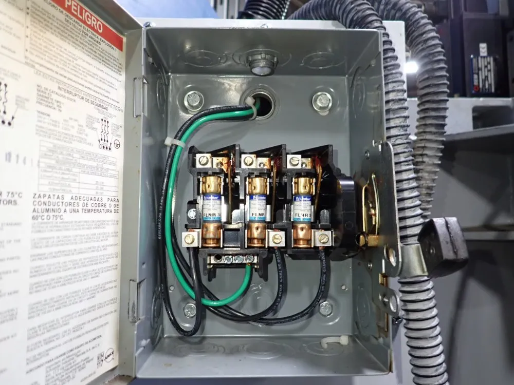 Haas 12" X 28 1/2" Cnc Vmc - Minimill