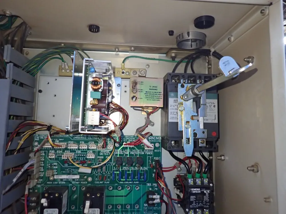 Haas 12" X 28 1/2" Cnc Vmc - Minimill