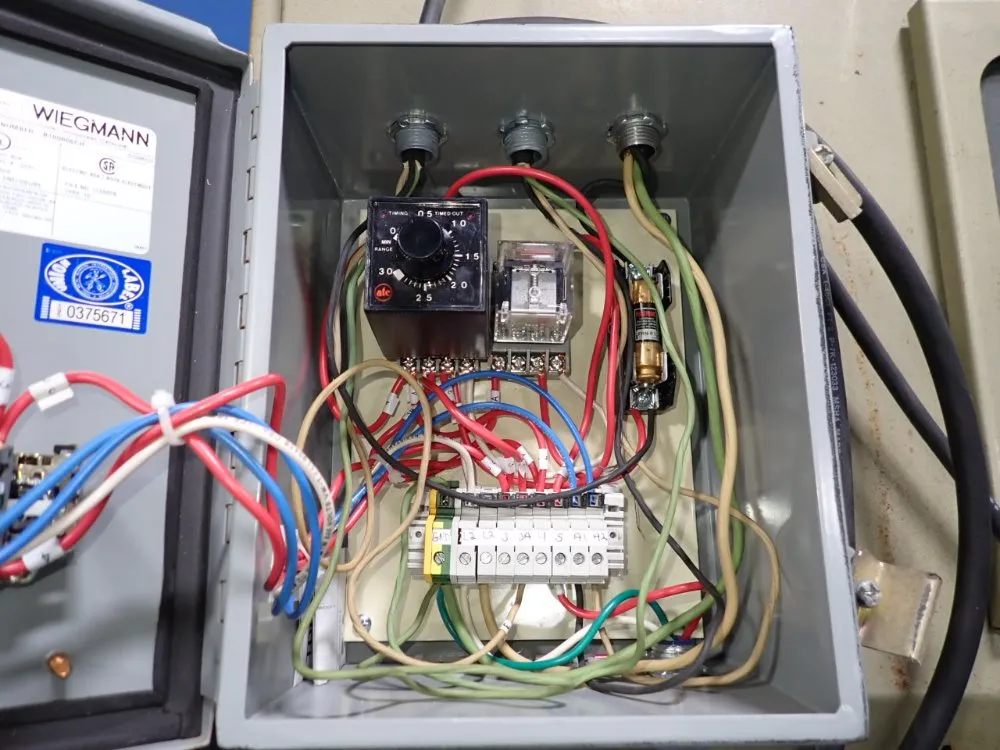 Clemco 50" X 39 1/2" X 42" Blast Cabinet - Pulsar Vi