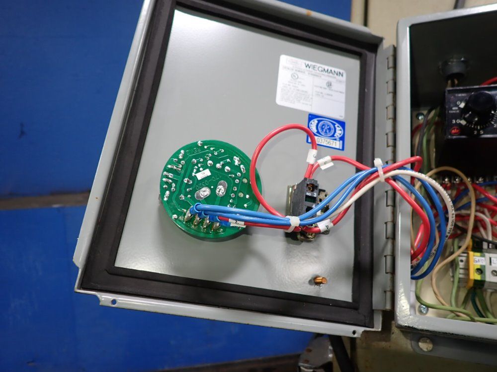 Clemco 50" X 39 1/2" X 42" Blast Cabinet - Pulsar Vi