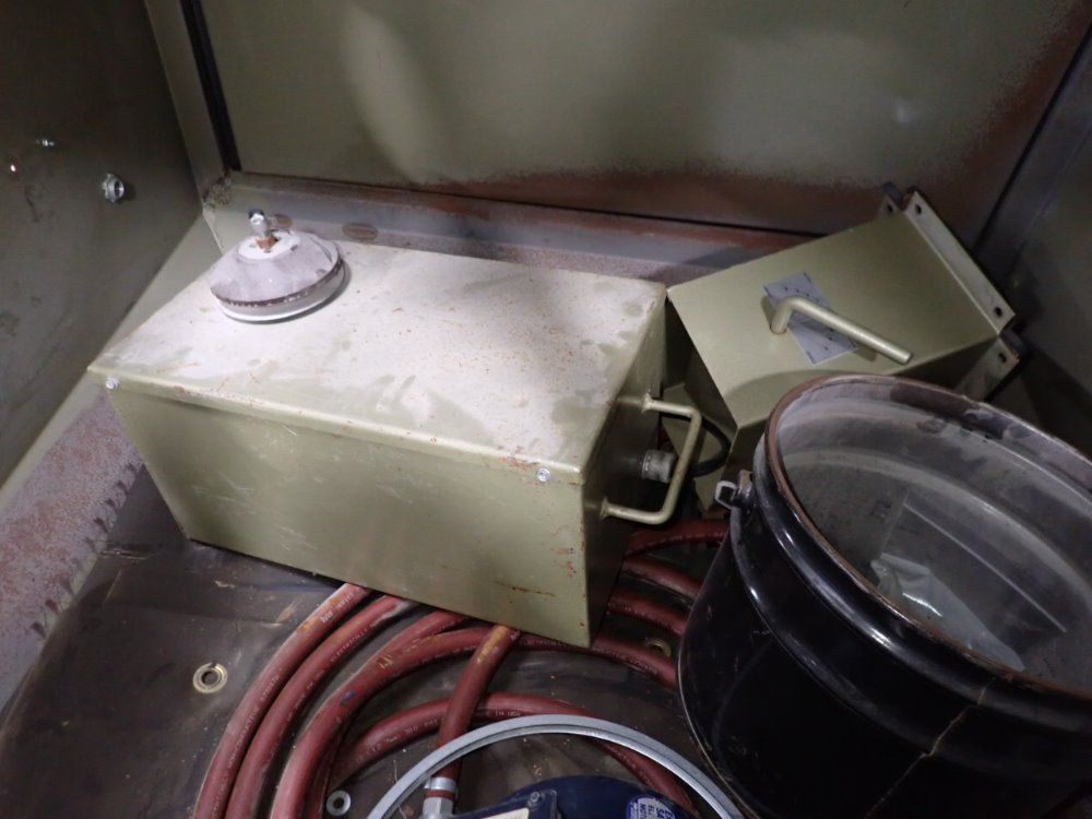 Clemco 50" X 39 1/2" X 42" Blast Cabinet - Pulsar Vi