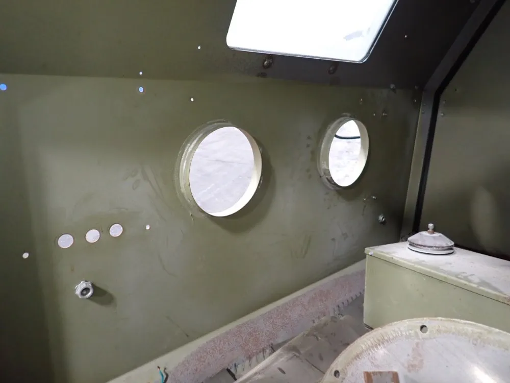 Clemco 50" X 39 1/2" X 42" Blast Cabinet - Pulsar Vi