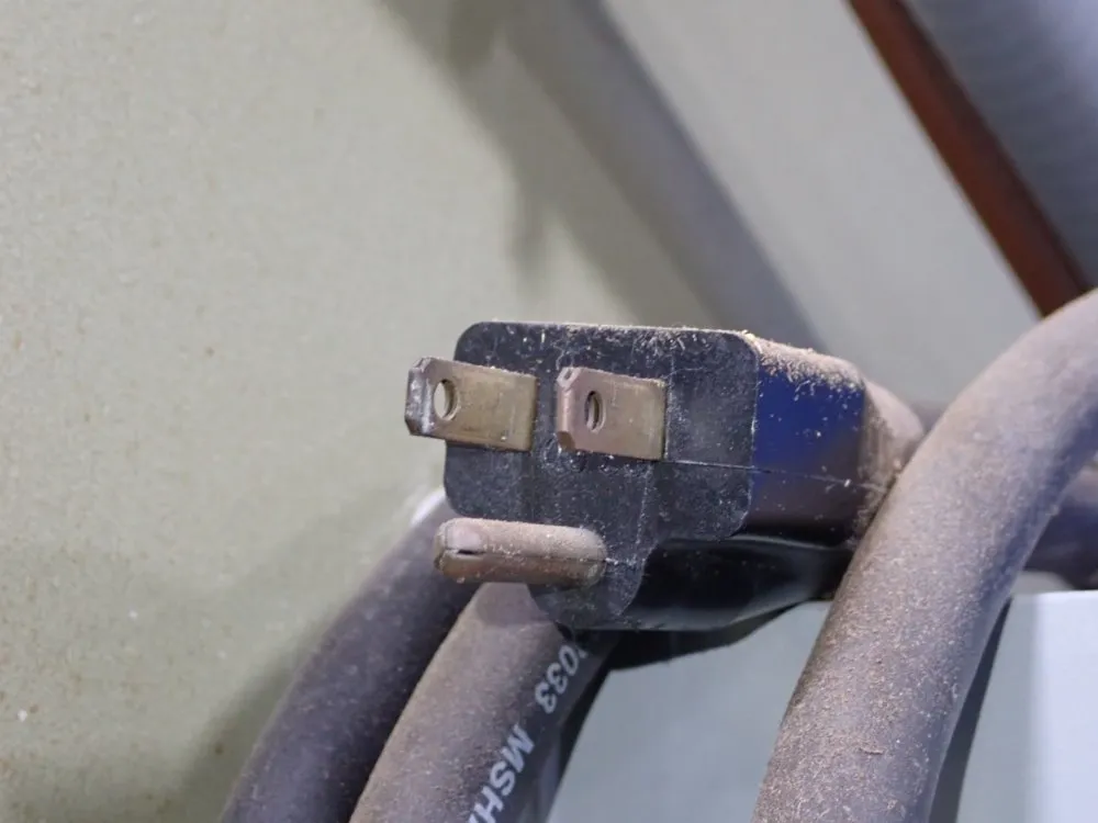 Clemco 50" X 39 1/2" X 42" Blast Cabinet - Pulsar Vi