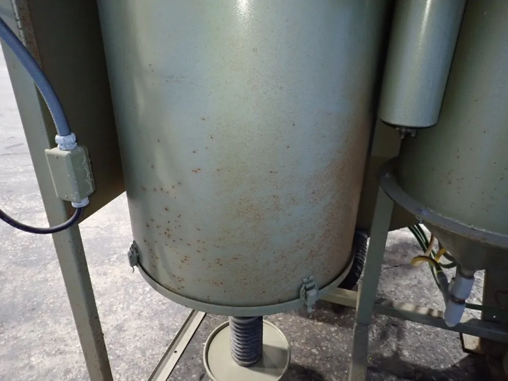 Clemco 50" X 39 1/2" X 42" Blast Cabinet - Pulsar Vi