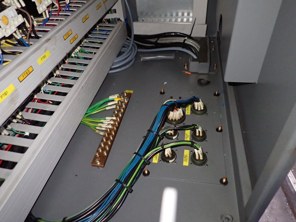 Dmc 25 1/2" X 33" Cnc Vmc - Dt32cd