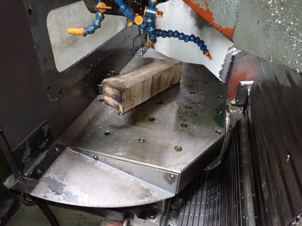 Dmc 25 1/2" X 33" Cnc Vmc - Dt32cd