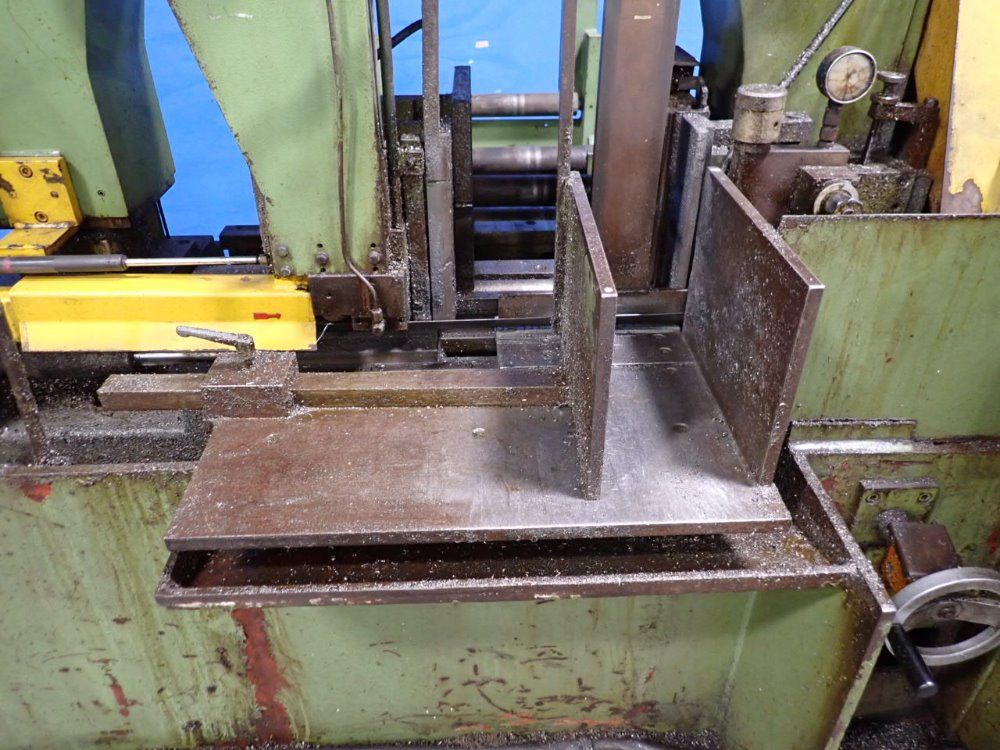 Behringer Horizontal Band Saw - Sawmaster