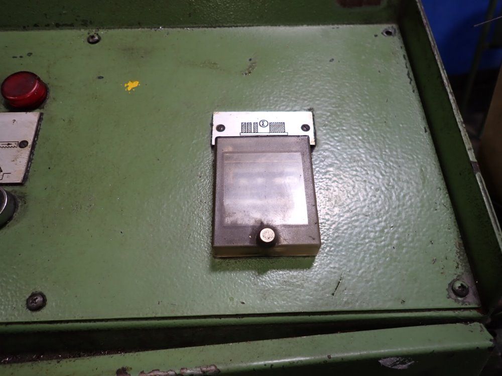 Behringer Horizontal Band Saw - Sawmaster