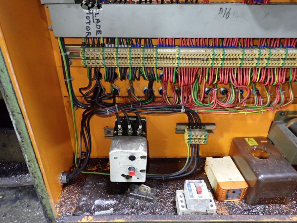 Behringer Horizontal Band Saw - Sawmaster