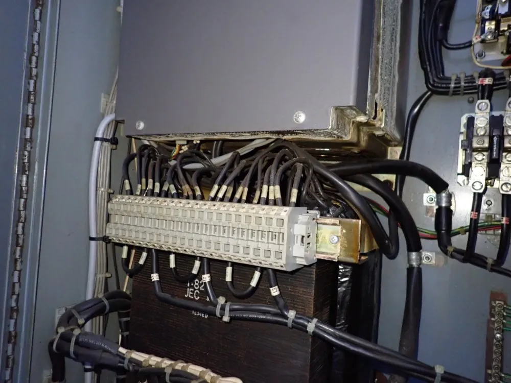 Fadal 20" X 48" Cnc Vmc - Vmc-4020aht / 917-1