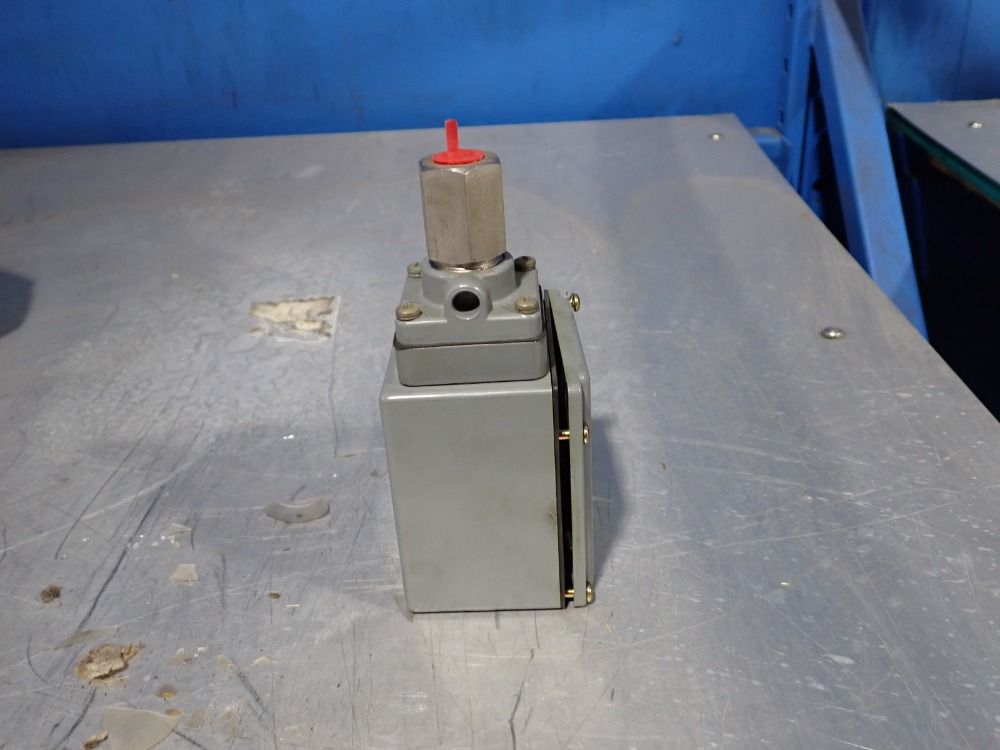 Square D Pressure Switch - 9012gcw-1