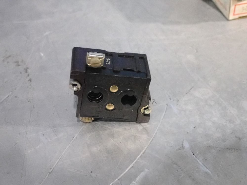 Cutler-hammer Contact Block, Qty: 5