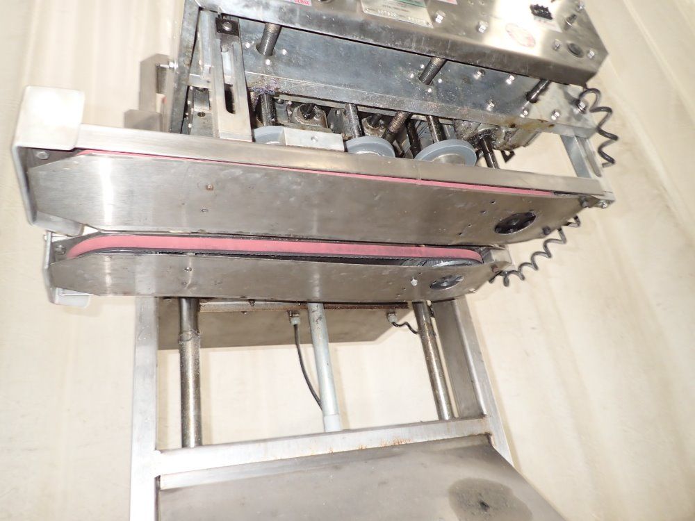 Electronic Liquid Fillers Capper