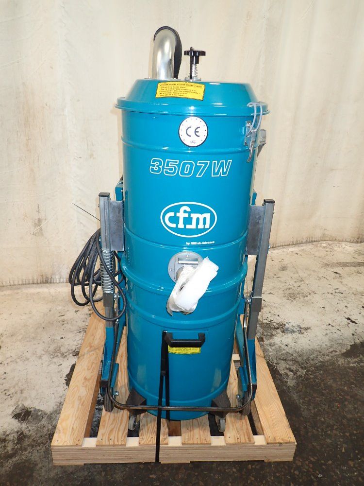 Cfm/nilfisk Advance Portable Vacuum