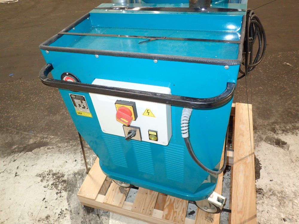 Cfm/nilfisk Advance Portable Vacuum