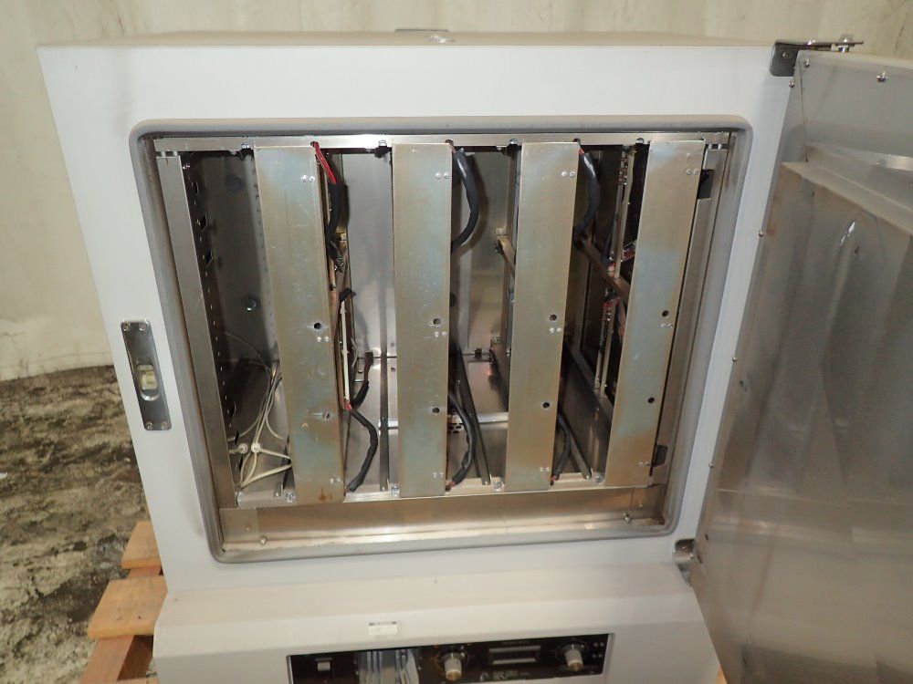 Pra Inc. Crystal Oscillator Aging System