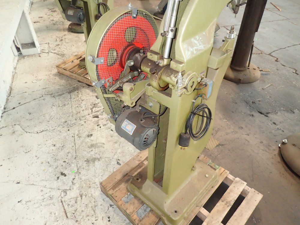 Huen Cheng Enterprise Riveter