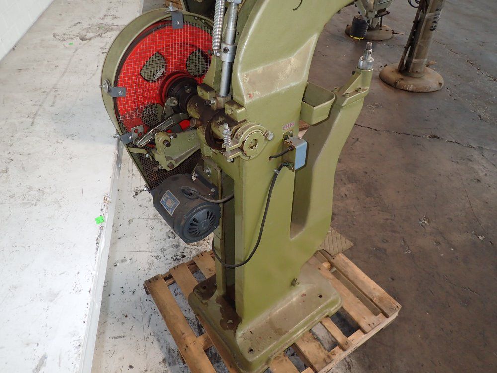 Huen Cheng Enterprise Riveter