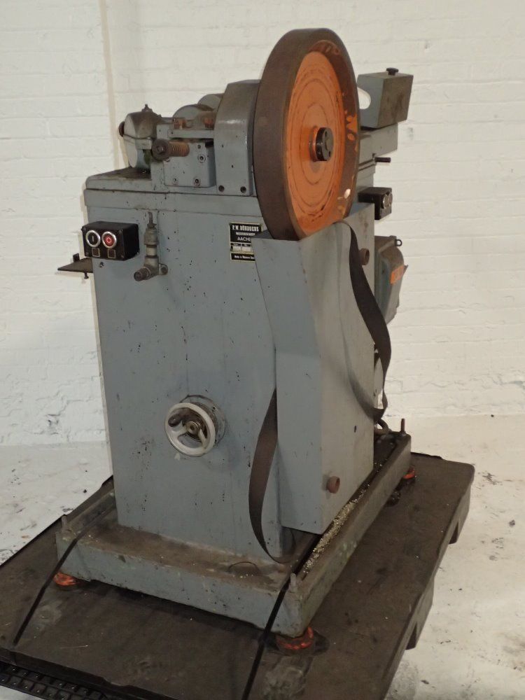 F. W. Bundgens Wire Straightener / Cutter