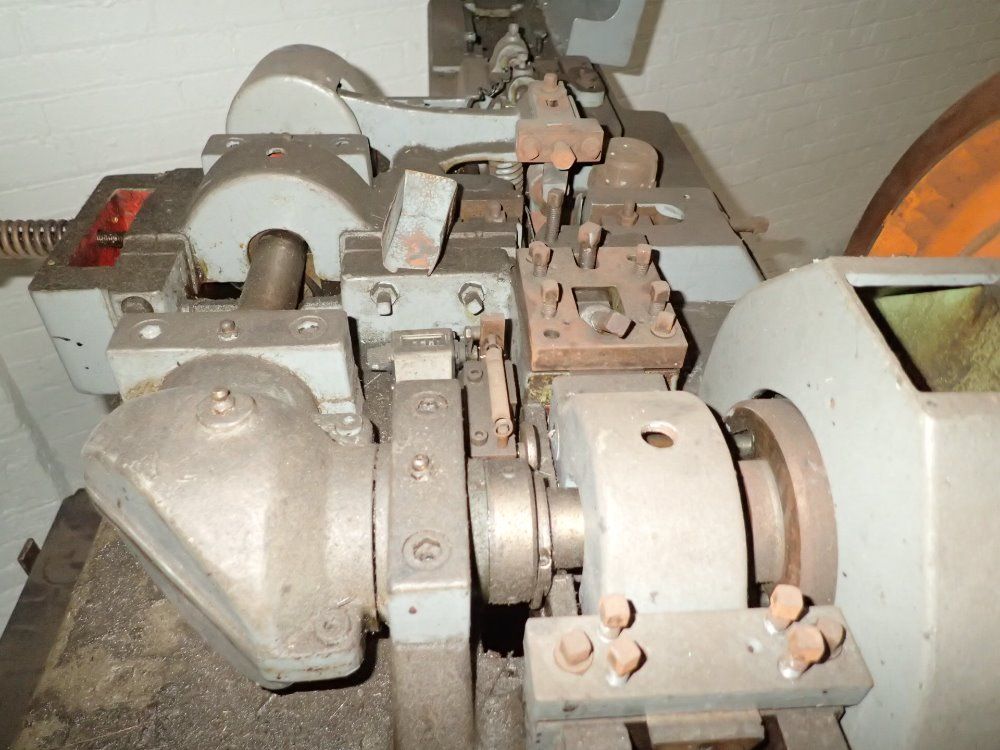 F. W. Bundgens Wire Straightener / Cutter