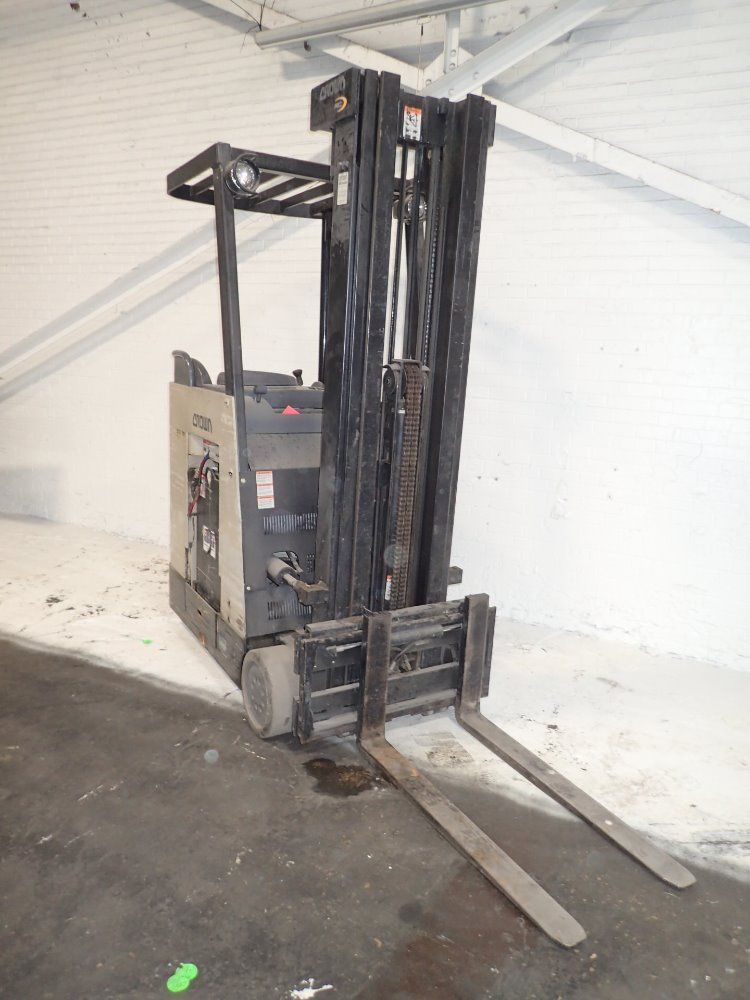 Crown / Rc Electric Order Picker