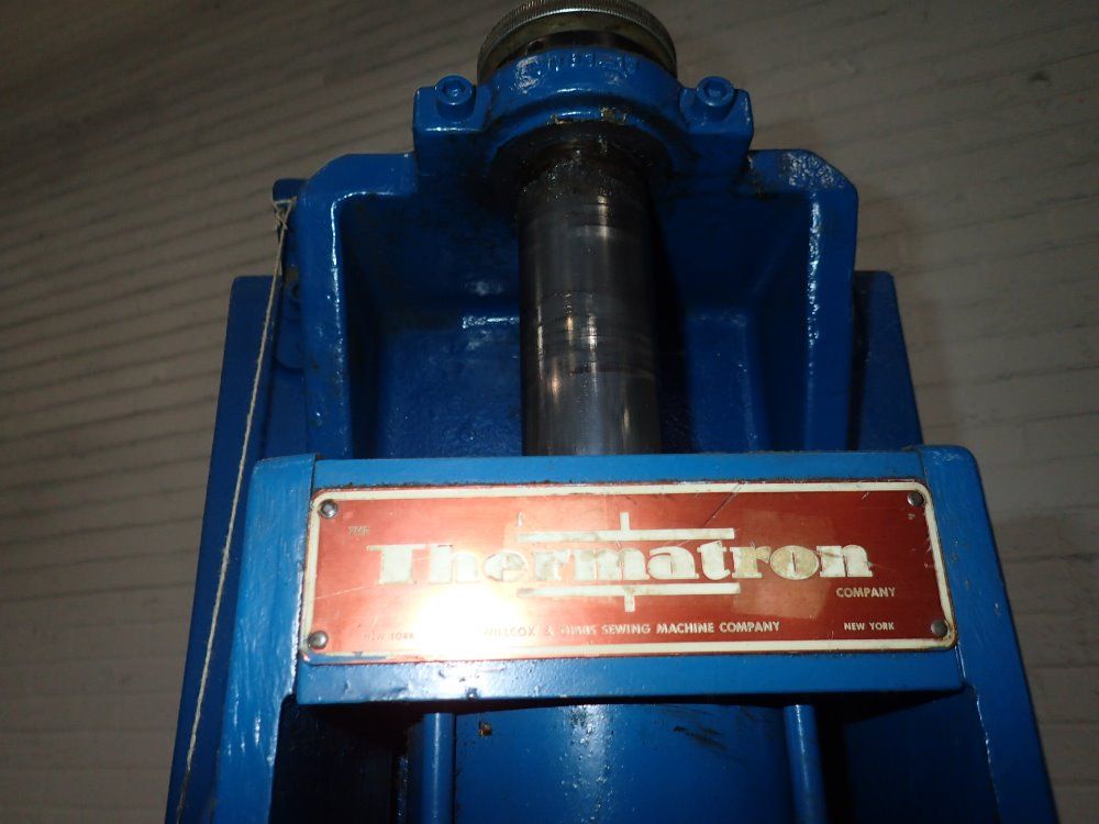 Thermatron Pneumatic Sealing Press