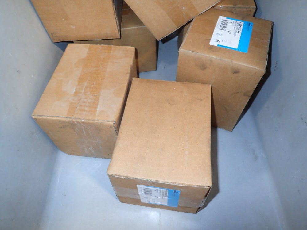 Cooper/crouse-hinds Conduit Bodies W/covers