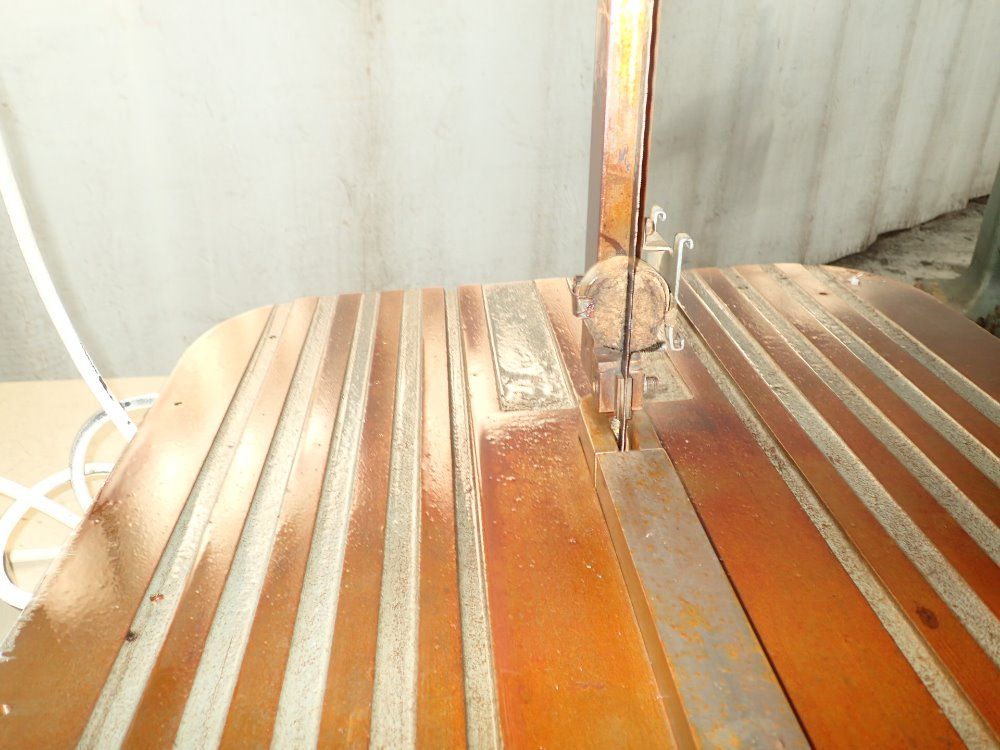 Grob 18" Throat Vertical Bandsaw - 4v18