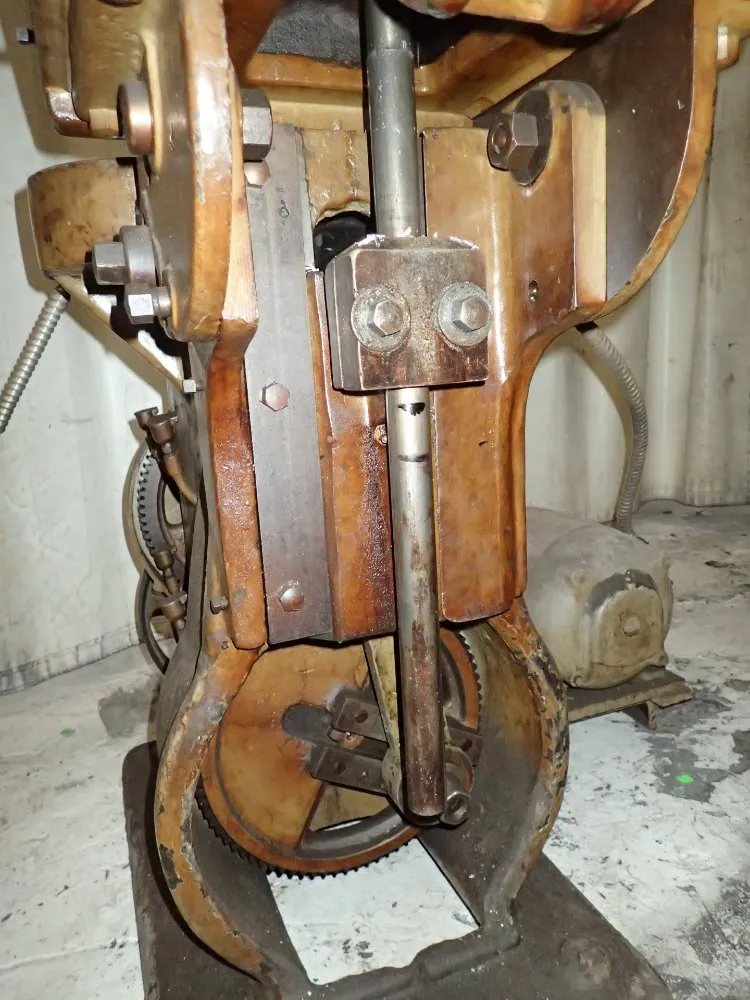 Baker Brothers Key Seater