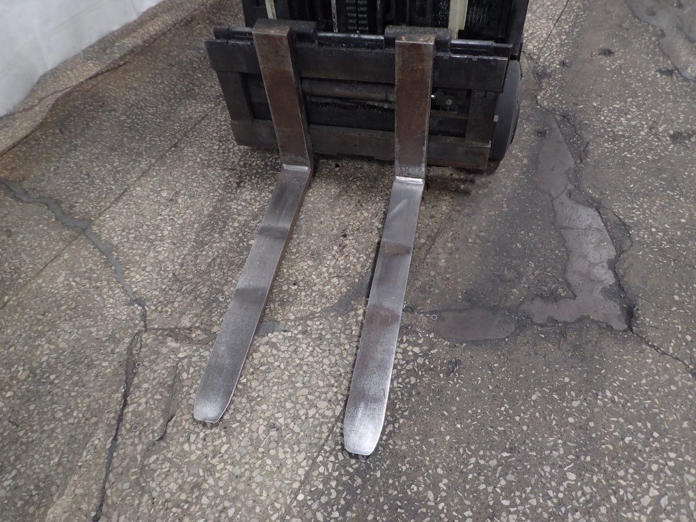 Crown Stand-up Electric Forklift