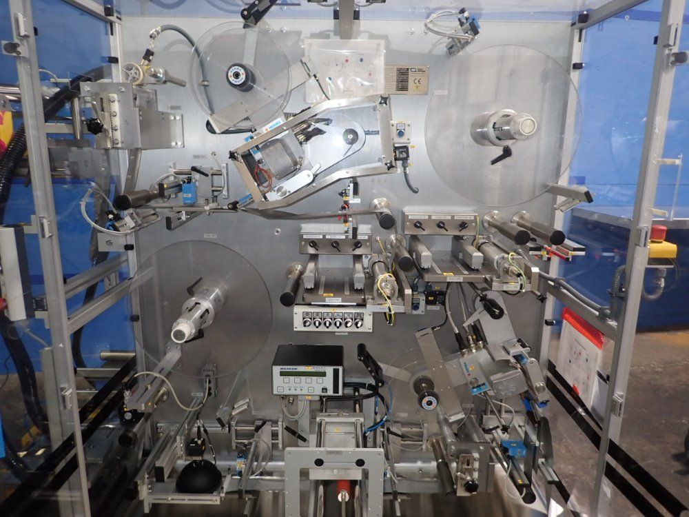 Harro Hofliger Poucher