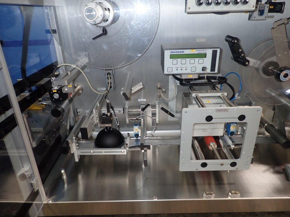 Harro Hofliger Poucher