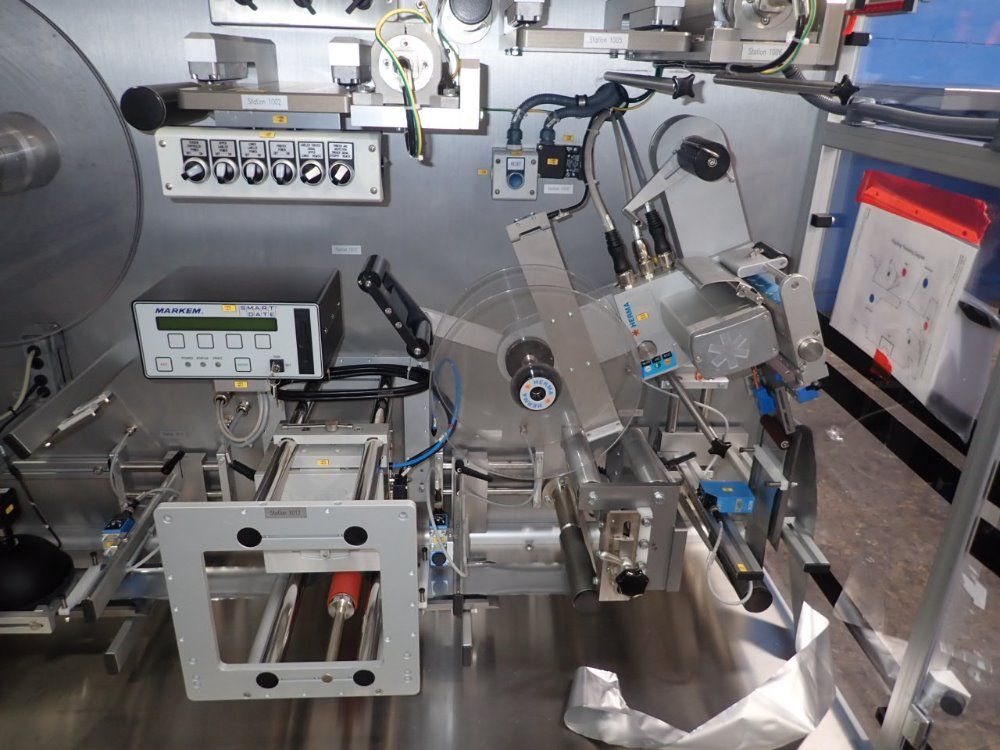 Harro Hofliger Poucher