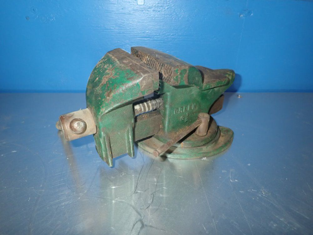 Green 3 1/2" Vise