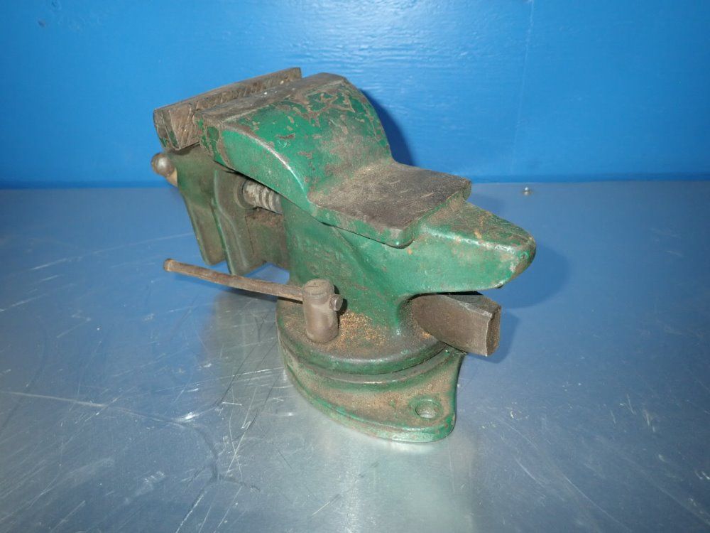 Green 3 1/2" Vise