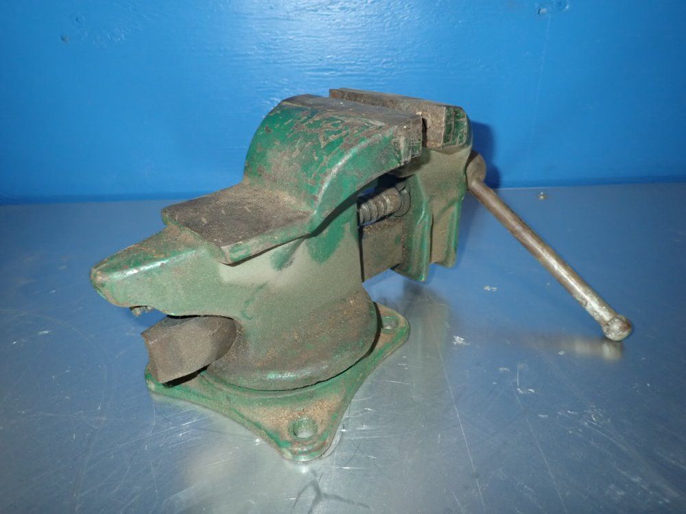 Green 3 1/2" Vise