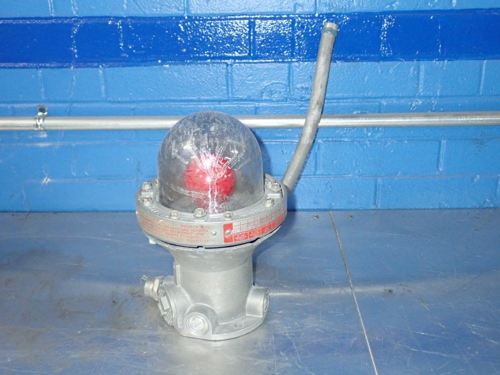 Hubbell/killark Light Fixture