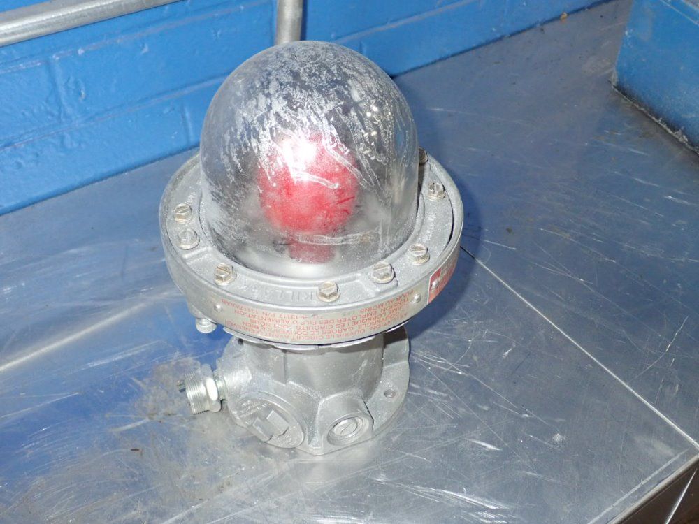 Hubbell/killark Light Fixture