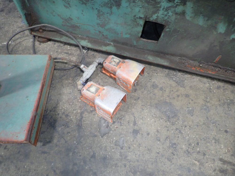 Montgomery Slip Roll